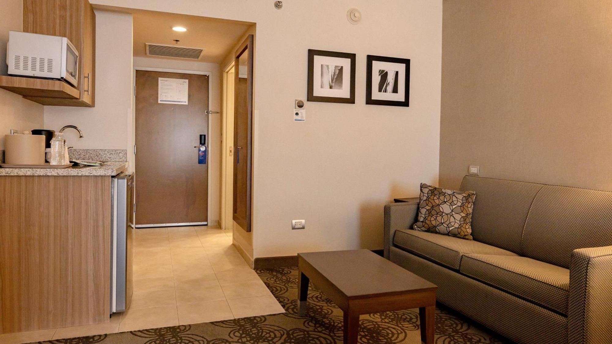 Holiday Inn Express & Suites Chihuahua Juventud By Ihg Dış mekan fotoğraf