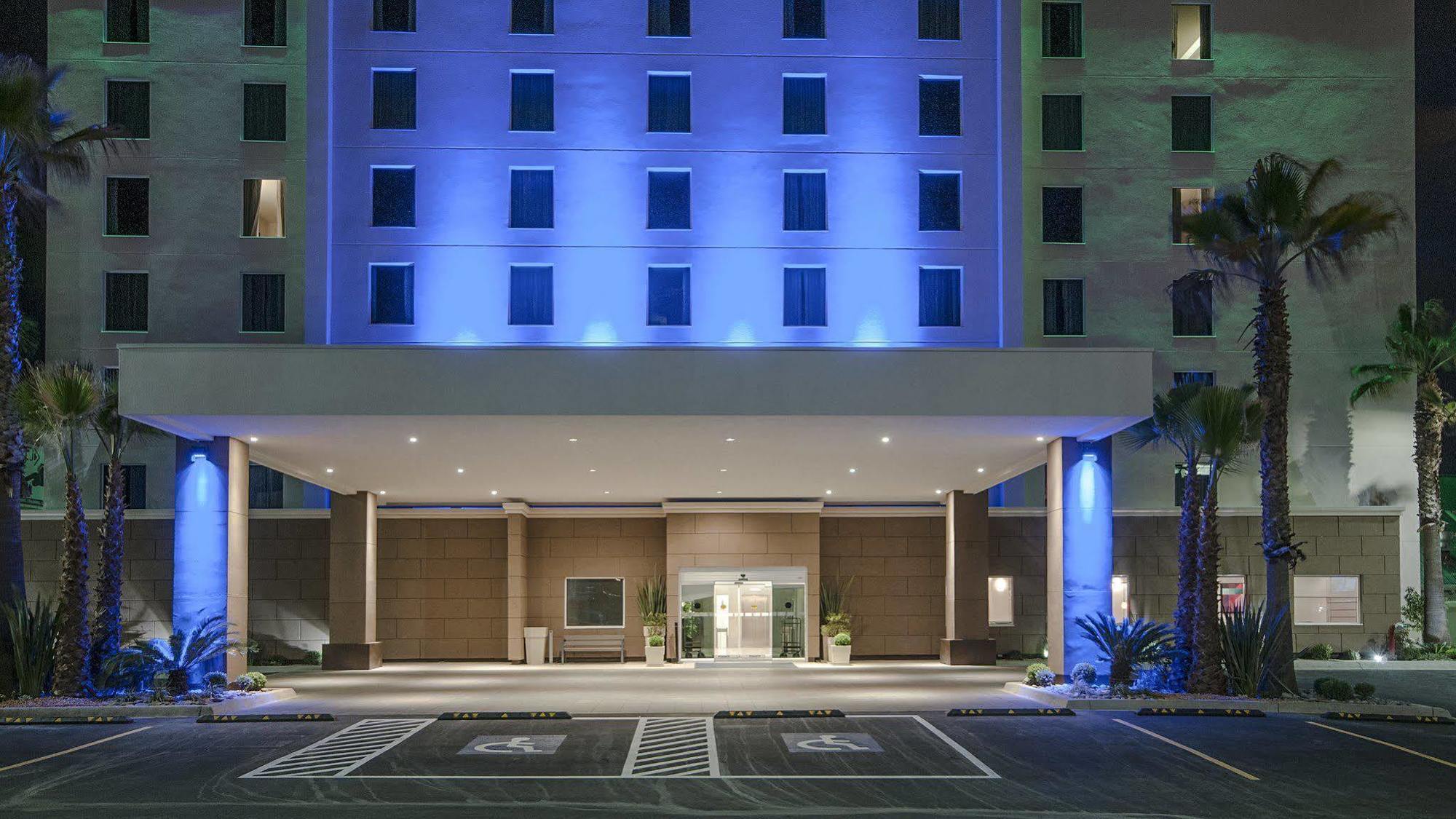 Holiday Inn Express & Suites Chihuahua Juventud By Ihg Dış mekan fotoğraf
