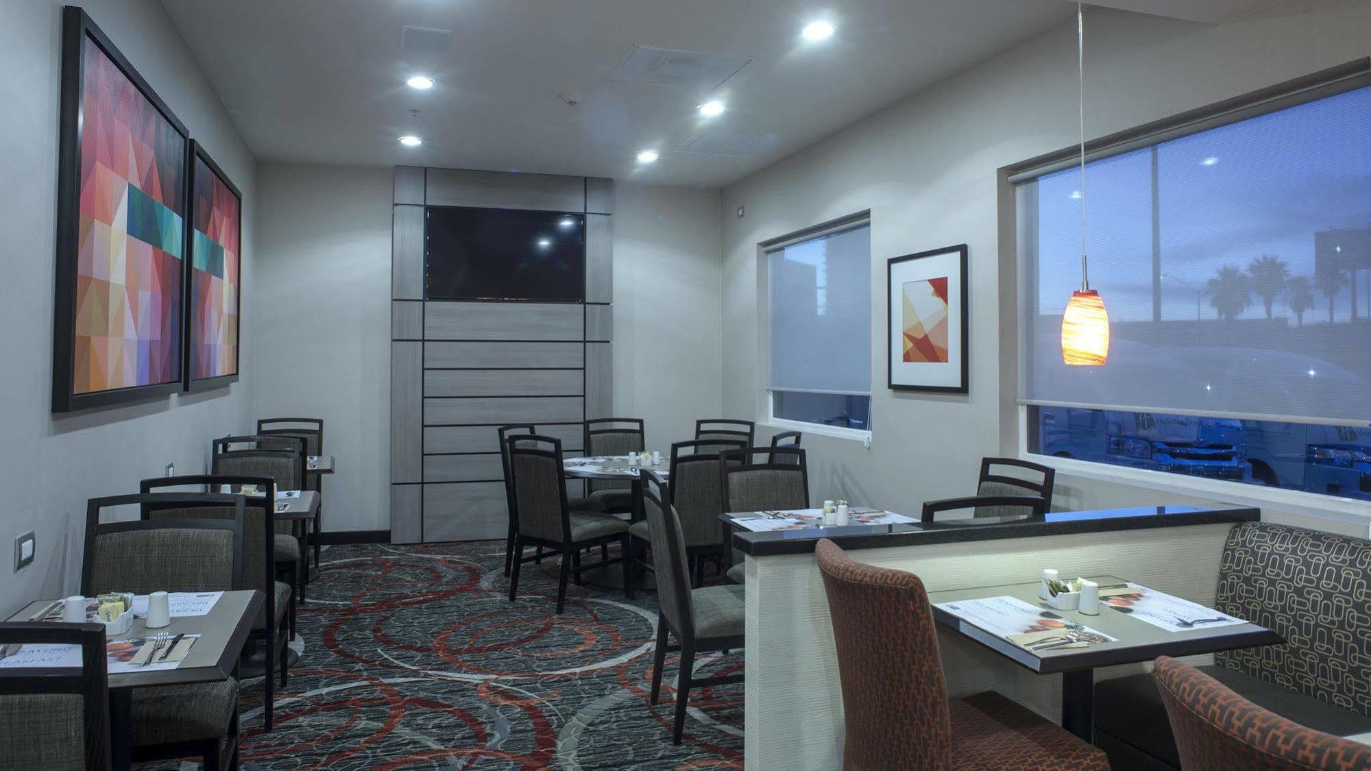 Holiday Inn Express & Suites Chihuahua Juventud, An Ihg Hotel Dış mekan fotoğraf